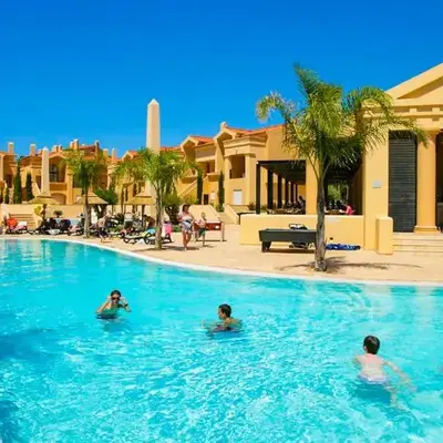 Luxury 3-bedroom apartment at high-end Praia da Luz