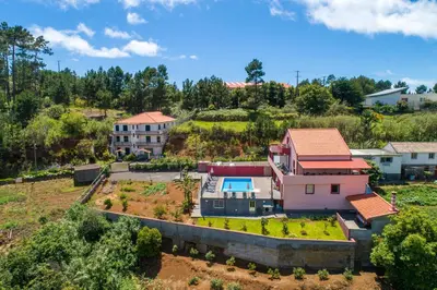 an aerial view of a house with a yard at Quinta Frizado in Prazeres