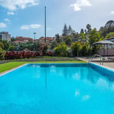 Century House with private pool by Holiday Rental Madeira