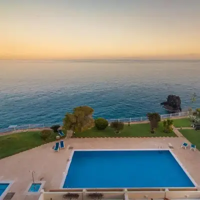 Sunny Getaway in Funchal