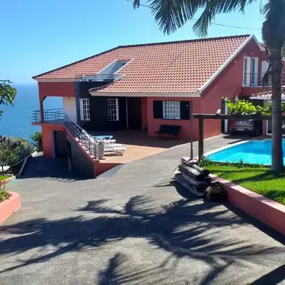 Pleasant Apartment with Private Pool in Lombo Do Doutor - 50 m²