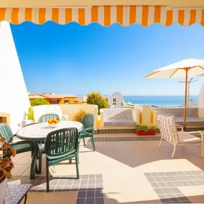 Magnolia Sea View Apartment