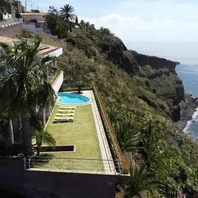 An uninterrupted 180 overlooking the Atlantic Ocean