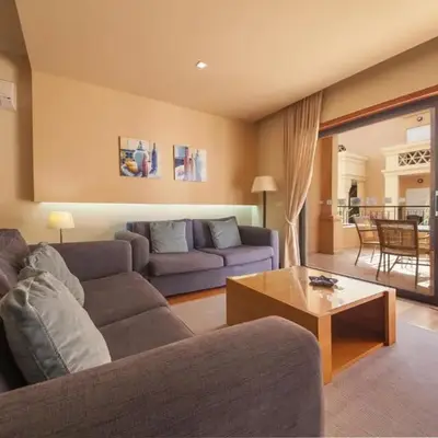 B27 - LuzBay 2 Bed Apartment