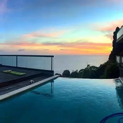 Spacious house with sea view in Caniço + private pool