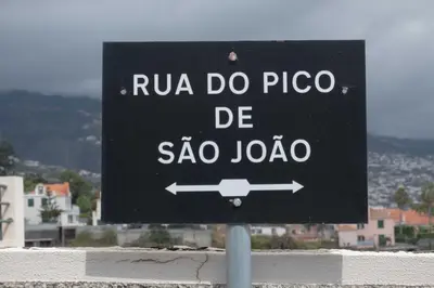 a sign that says rua do pico de sao joda at Gem of a House by Homie in Funchal