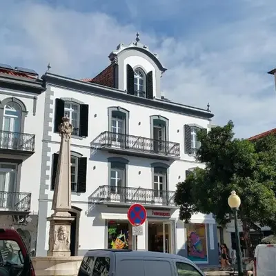 Edificio Charles 202