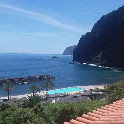 PDelgada 3-Bed House Sleeps 6 Parking & Sea View