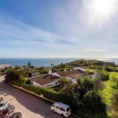 Lovely 2 bedroom apartment including pool