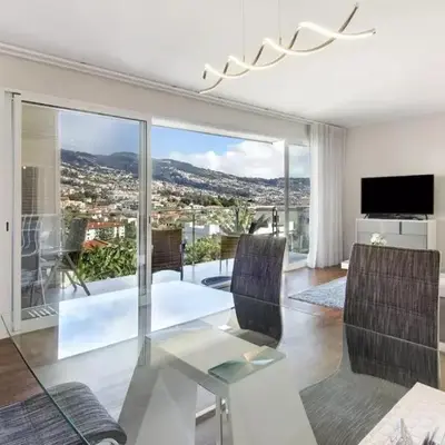 1 Bed Apartment Sleeps 4 with Pool
