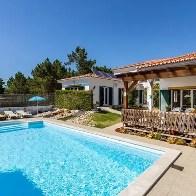 Casa May - Spacious family home with great outdoors!