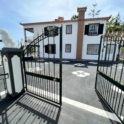 Comfortable 2-Bedroom Apartment for Relaxing Stays