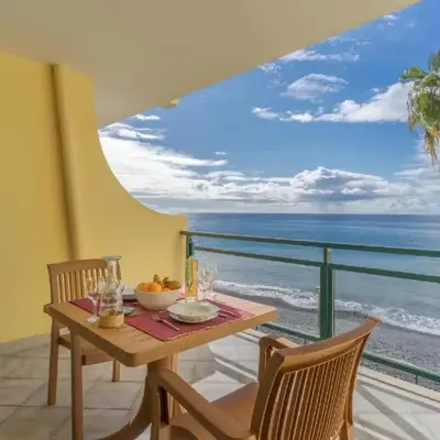 Tranquil Beachside Stay - Atlantic Gardens Beach