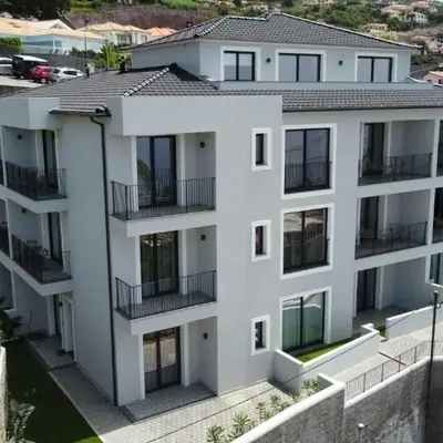 Dona I Apartments at Botanical Garden