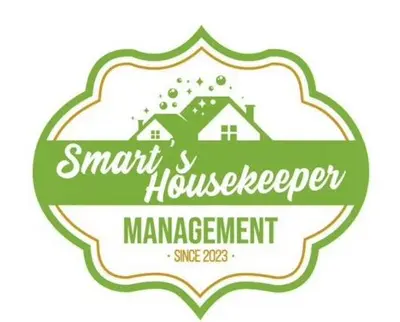 a green housekeeper management sign with a house at Smarts Apartment da Ajuda in Funchal