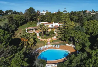 an aerial view of a large estate with a swimming pool at Quinta Kilara in Luz